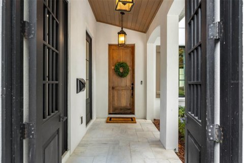 House in Winter Park, Florida 5 bedrooms, 399.11 sq.m. № 1819377 - photo 8