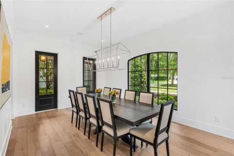 House in Winter Park, Florida 5 bedrooms, 399.11 sq.m. № 1819377 - photo 11