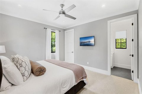 House in Winter Park, Florida 5 bedrooms, 399.11 sq.m. № 1819377 - photo 4