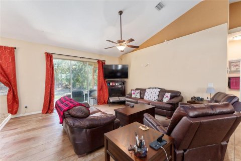 House in Wildwood, Florida 3 bedrooms, 181.72 sq.m. № 1545544 - photo 11