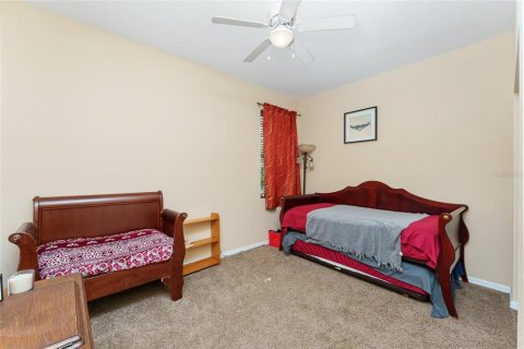 House in Wildwood, Florida 3 bedrooms, 181.72 sq.m. № 1545544 - photo 21