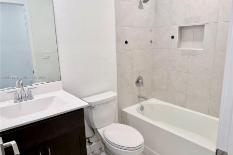 Купить таунхаус в Хомстед, Флорида 4 спальни, № 2046478 - фото 16