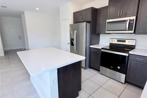 Купить таунхаус в Хомстед, Флорида 4 спальни, № 2046478 - фото 4