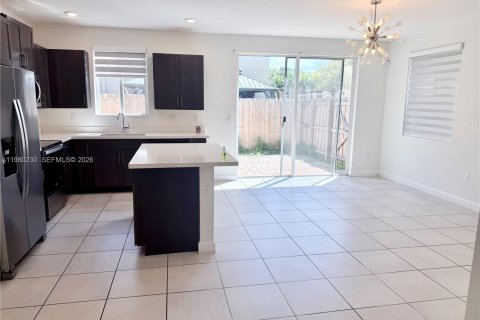 Купить таунхаус в Хомстед, Флорида 4 спальни, № 2046478 - фото 6