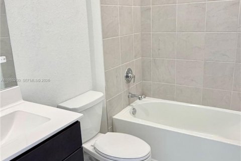 Купить таунхаус в Хомстед, Флорида 4 спальни, № 2046478 - фото 9