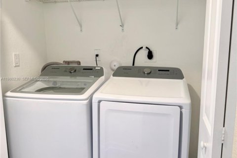 Купить таунхаус в Хомстед, Флорида 4 спальни, № 2046478 - фото 11