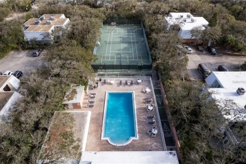 Villa ou maison à vendre à New Smyrna Beach, Floride: 2 chambres, 110.37 m2 № 2308168 - photo 3