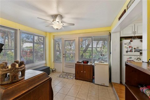 Villa ou maison à vendre à New Smyrna Beach, Floride: 2 chambres, 110.37 m2 № 2308168 - photo 8