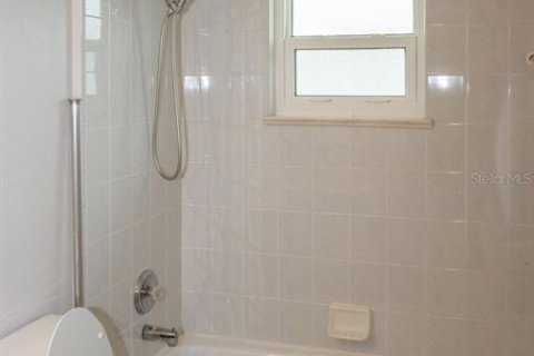 House in Rotonda, Florida 3 bedrooms, 118.91 sq.m. № 1778204 - photo 24
