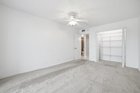 Copropriété à louer à Boca Raton, Floride: 2 chambres, 79.99 m2 № 2389497 - photo 11