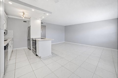 Copropriété à louer à Boca Raton, Floride: 2 chambres, 79.99 m2 № 2389497 - photo 5