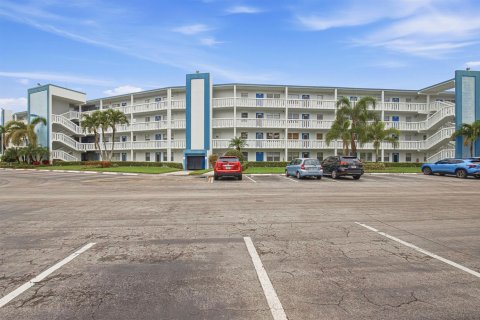 Condo à Boca Raton, Floride, 2 chambres  № 2389497