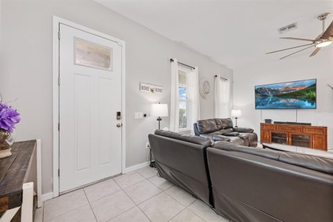 Casa en venta en Orlando, Florida, 3 dormitorios, 170.75 m2 № 1909929 - foto 4