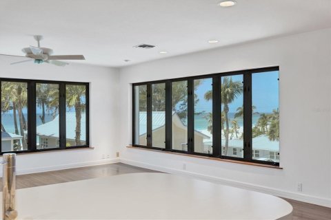 House in Holmes Beach, Florida 3 bedrooms, 210.14 sq.m. № 1659316 - photo 23