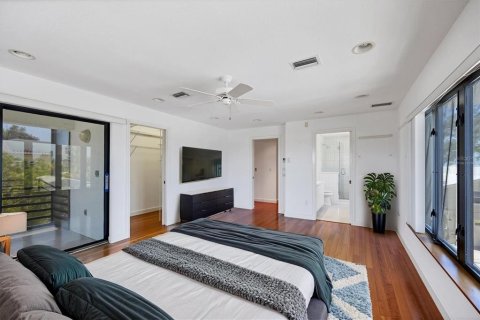 House in Holmes Beach, Florida 3 bedrooms, 210.14 sq.m. № 1659316 - photo 29