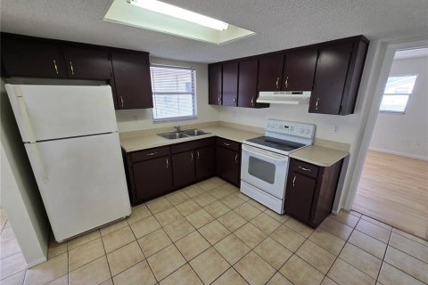 Casa en alquiler en Hudson, Florida, 2 dormitorios, 72.93 m2 № 1912328 - foto 9