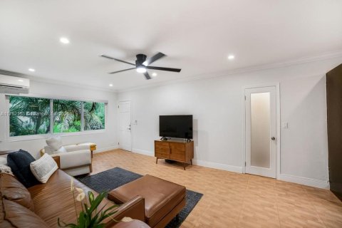 Condo in Bay Harbor Islands, Florida, 2 bedrooms  № 1641805 - photo 7