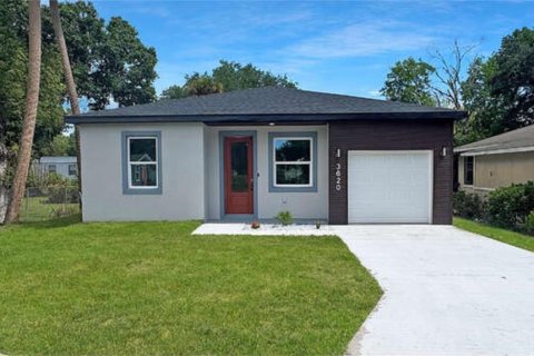 House in Sanford, Florida 3 bedrooms, 121.05 sq.m. № 2235523