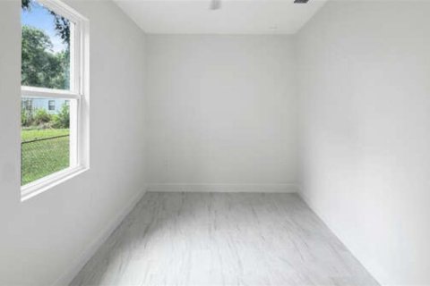 Villa ou maison à vendre à Sanford, Floride: 3 chambres, 121.05 m2 № 2235523 - photo 13