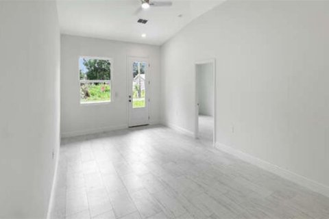 Villa ou maison à vendre à Sanford, Floride: 3 chambres, 121.05 m2 № 2235523 - photo 10