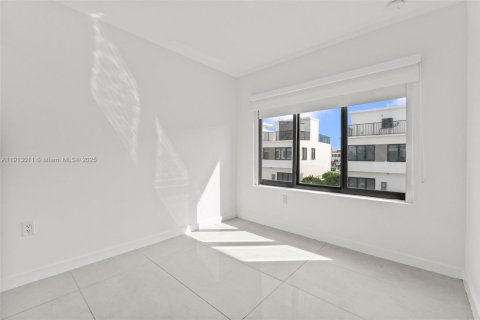 Снять в аренду таунхаус в Хомстед, Флорида 4 спальни, № 1969386 - фото 27