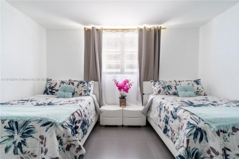 Copropriété à vendre à Hollywood, Floride: 2 chambres, 107.12 m2 № 1975533 - photo 6