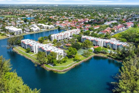 Copropriété à vendre à Cutler Bay, Floride: 1 chambre, 70.61 m2 № 2146452 - photo 2