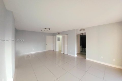 Copropriété à vendre à Cutler Bay, Floride: 1 chambre, 70.61 m2 № 2146452 - photo 27
