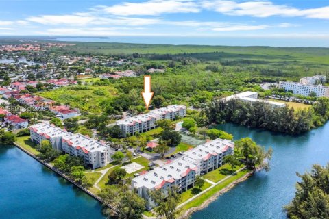 Copropriété à vendre à Cutler Bay, Floride: 1 chambre, 70.61 m2 № 2146452 - photo 4