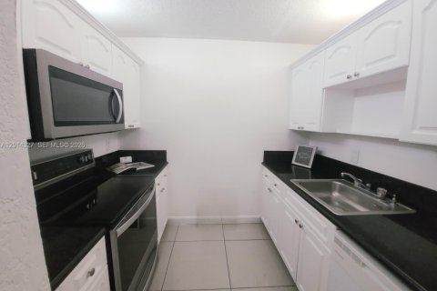 Copropriété à vendre à Cutler Bay, Floride: 1 chambre, 70.61 m2 № 2146452 - photo 9