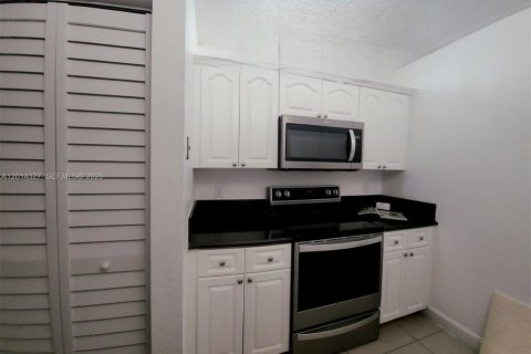 Copropriété à vendre à Cutler Bay, Floride: 1 chambre, 70.61 m2 № 2146452 - photo 8
