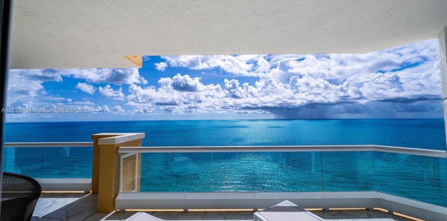 Кондоминиум с 3 спальнями в Санни-Айлс-Бич, Флорида № 2055056