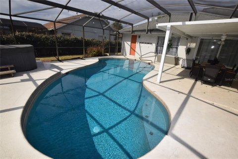 Villa ou maison à louer à Kissimmee, Floride: 4 chambres, 166.02 m2 № 2108928 - photo 6