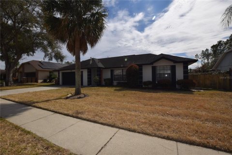 Villa ou maison à louer à Kissimmee, Floride: 4 chambres, 166.02 m2 № 2108928 - photo 2