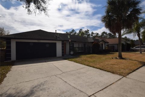 Villa ou maison à Kissimmee, Floride 4 chambres, 166.02 m2 № 2108928