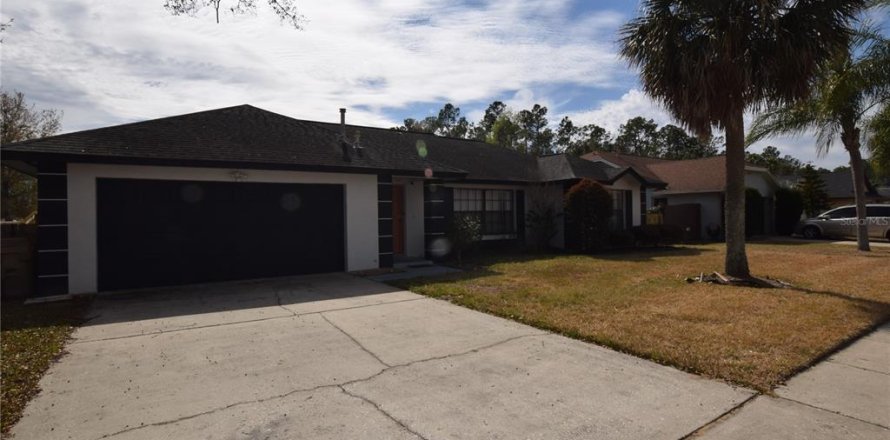 Villa ou maison à Kissimmee, Floride 4 chambres, 166.02 m2 № 2108928