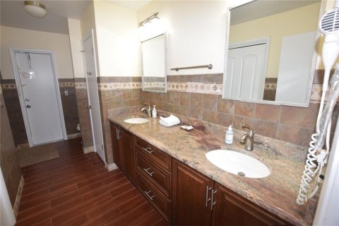 Villa ou maison à louer à Kissimmee, Floride: 4 chambres, 166.02 m2 № 2108928 - photo 22