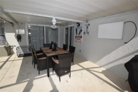 Villa ou maison à louer à Kissimmee, Floride: 4 chambres, 166.02 m2 № 2108928 - photo 10