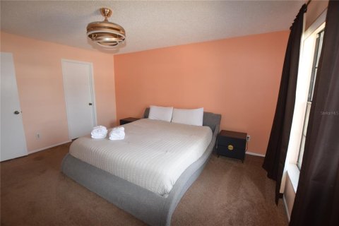 Villa ou maison à louer à Kissimmee, Floride: 4 chambres, 166.02 m2 № 2108928 - photo 19
