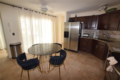 Villa ou maison à louer à Kissimmee, Floride: 4 chambres, 166.02 m2 № 2108928 - photo 26