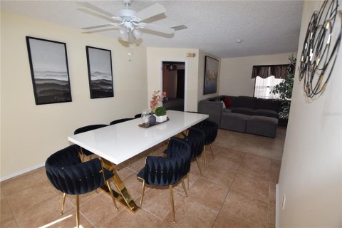 Villa ou maison à louer à Kissimmee, Floride: 4 chambres, 166.02 m2 № 2108928 - photo 16