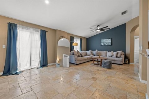 Townhouse in Riverview, Florida 2 bedrooms, 120.59 sq.m. № 1841849 - photo 4
