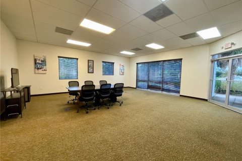 Immobilier commercial à louer à Port Charlotte, Floride: 84.54 m2 № 2405462 - photo 4