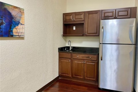 Immobilier commercial à louer à Port Charlotte, Floride: 84.54 m2 № 2405462 - photo 9