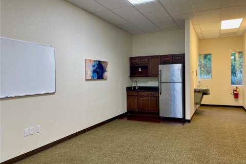 Immobilier commercial à louer à Port Charlotte, Floride: 84.54 m2 № 2405462 - photo 8