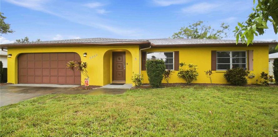Casa en Bradenton, Florida 3 dormitorios, 160.07 m2 № 2232647
