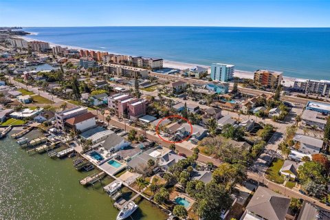Terreno en venta en Madeira Beach, Florida № 1508381 - foto 2