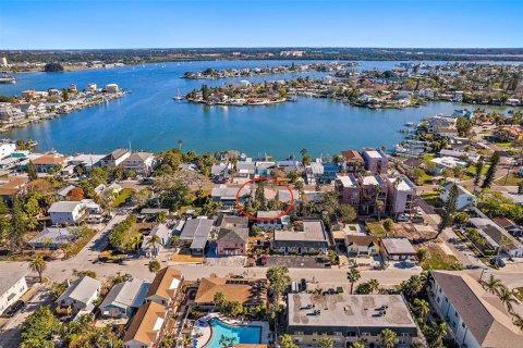 Terreno en venta en Madeira Beach, Florida № 1508381 - foto 5