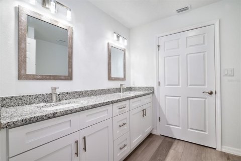 House in Sanford, Florida 3 bedrooms, 123.47 sq.m. № 1267294 - photo 14