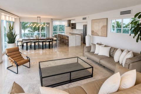 Copropriété à vendre à Sunny Isles Beach, Floride: 3 chambres, 217.39 m2 № 2191724 - photo 3